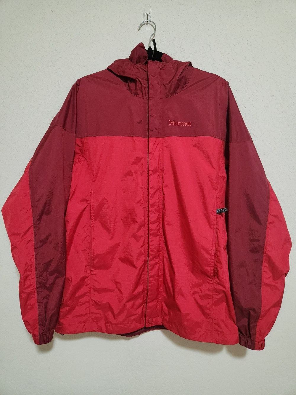 Marmot Men's PreCip Eco 2-Tone Red Hooded Shell Rain Best-Selling Jacket Medium
